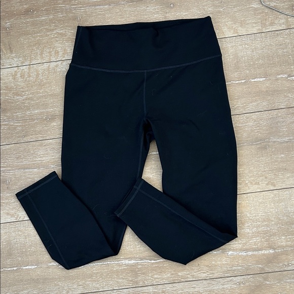 Fabletics Pants - Fabletics Medium Black 3/4 Leggings - New without 🏷️
